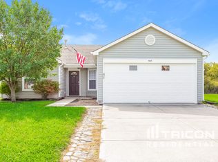 585 Streamside Dr, Greenfield, IN