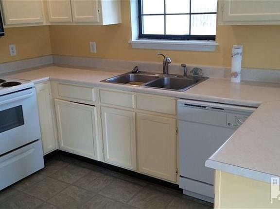3rd image of 5009 Ferndale Dr