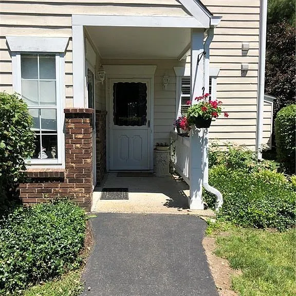 20 Janet Cir #20K — Photo 18