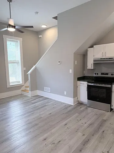 508 W Oak St #2 Photo 1