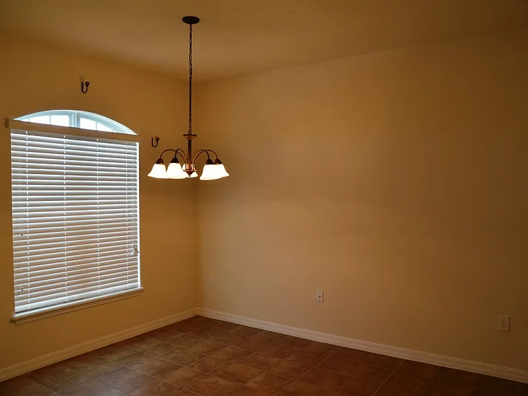 7480 Azalea Cove Cir — Photo 2