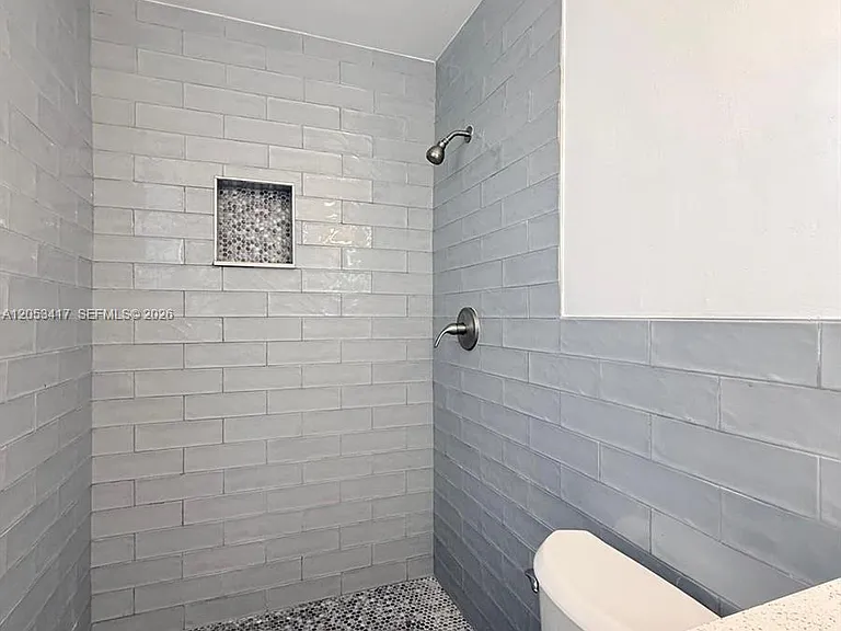 520 SW 5th St #2 — Photo 13