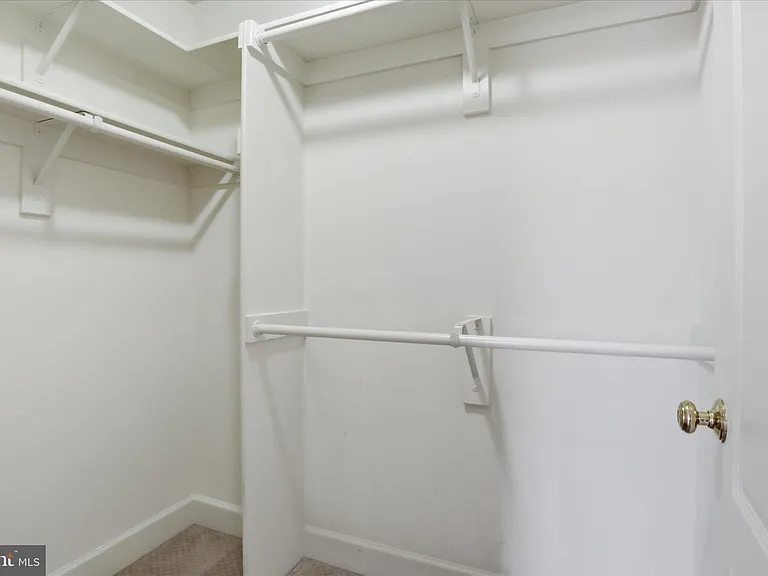 23059 Bronstein Ln — Photo 54