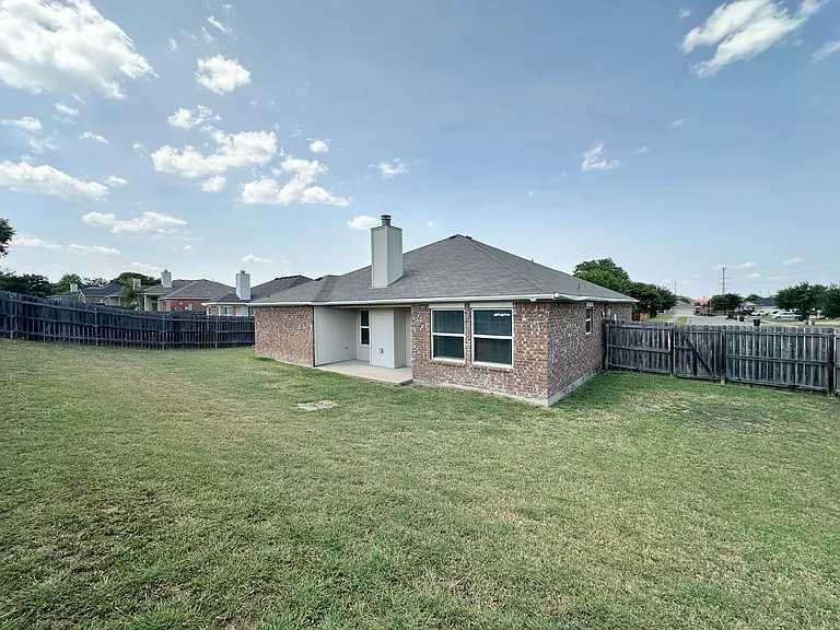 2810 Bastion Loop — Photo 44