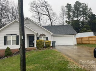 5729 Kemp Mundy Ln, Charlotte, NC 28216