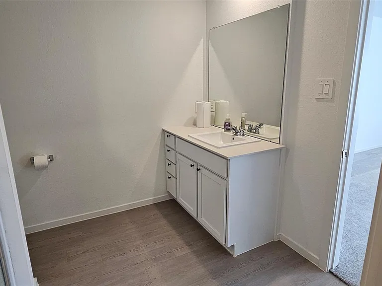 722 Falling Cave Dr — Photo 15