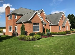 121 Parkview Pl, Bellevue, OH 44811