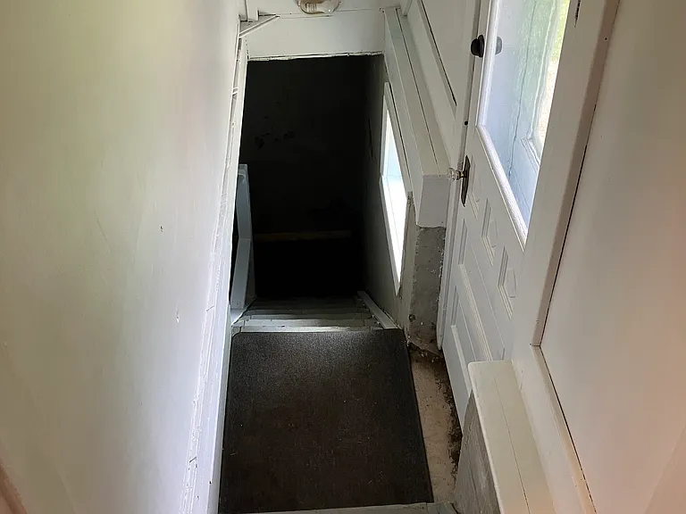 133 Pearl St — Photo 17