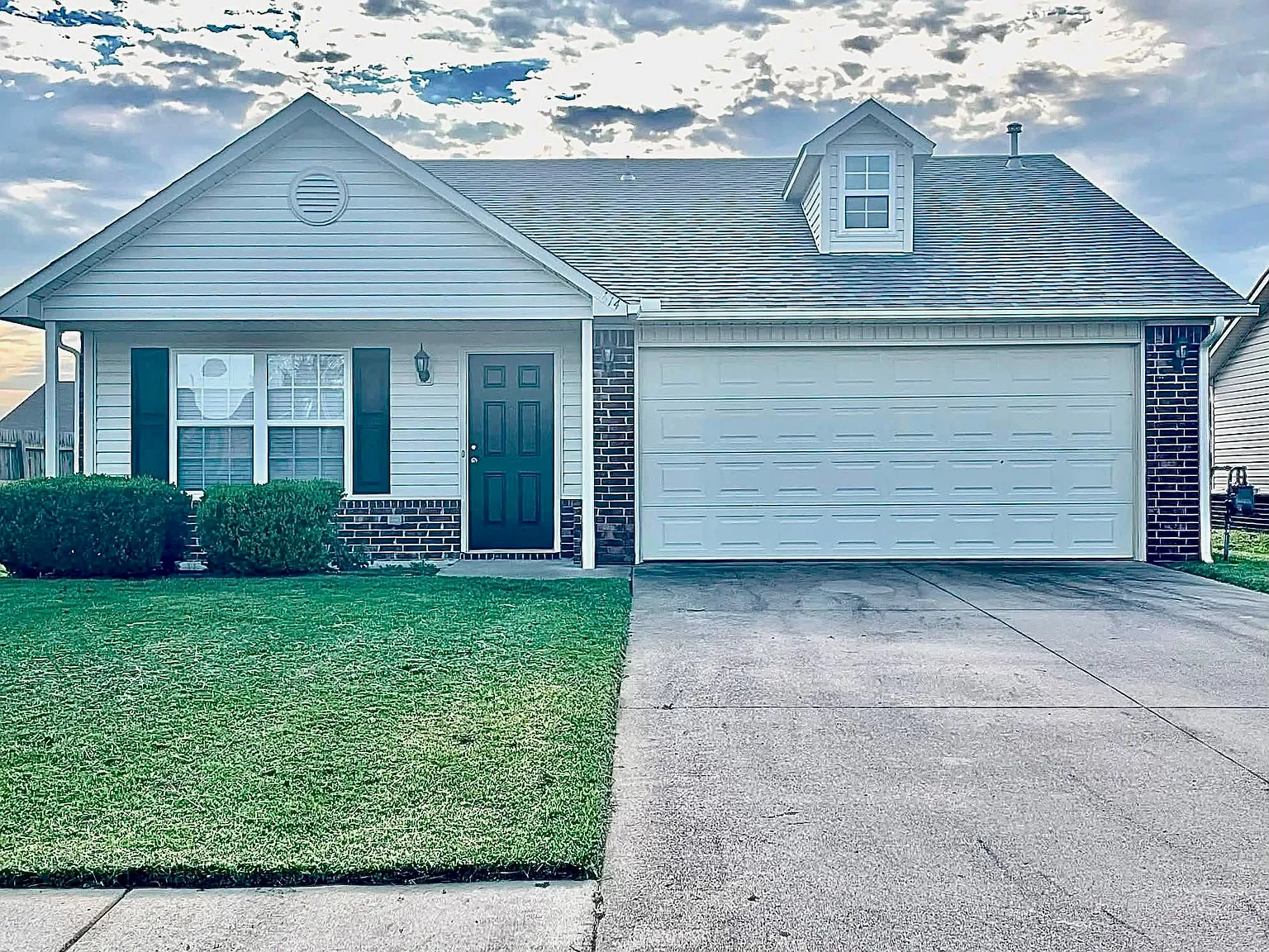 3 bed, 1194 sqft, $1,500 — Photo 1