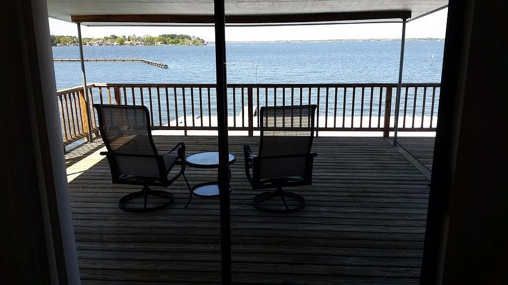 1 bed, 1.0 bath, 1396 sqft, $3,850 — Photo 4
