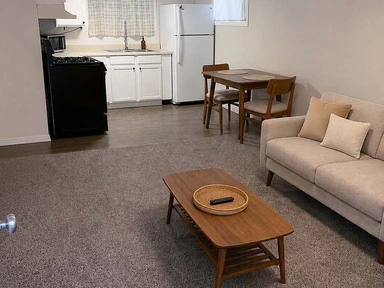 253 N 800 W — Photo 1