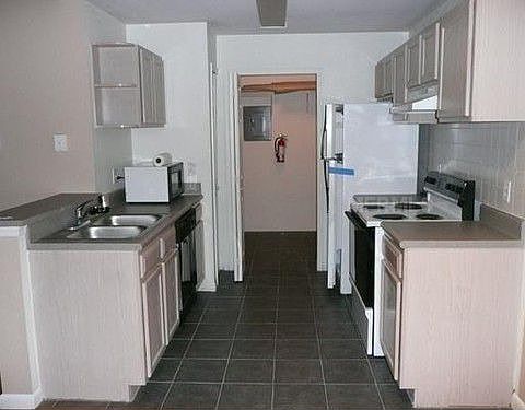 2nd image of 8915 Latrec Ave APT 105