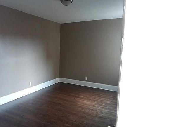 5th image of 7115 S Cornell Ave #1N