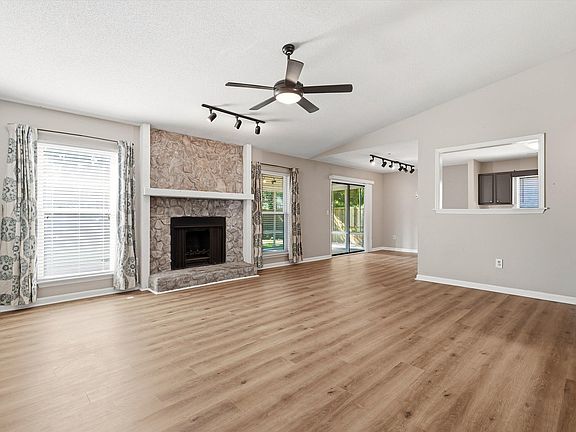 5th image of 103 Tram Ct