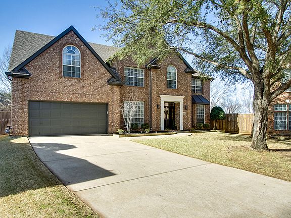 2nd image of 3632 Gaitland Cir