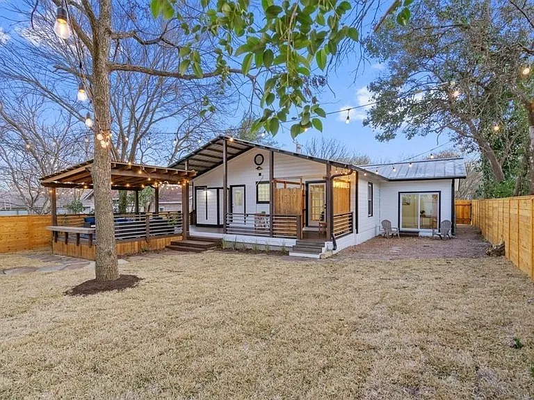 1904 Romeria Dr — Photo 31