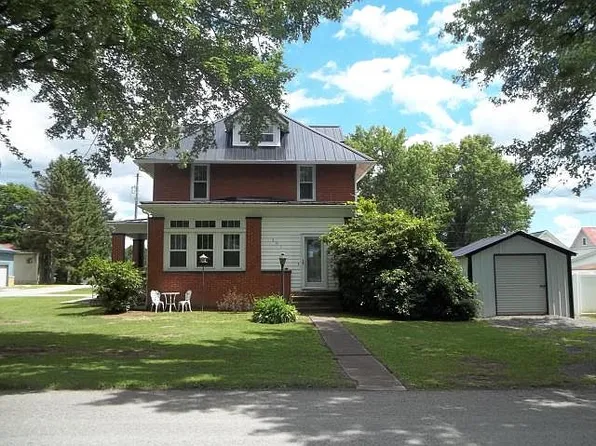 301 W South St, Carmichaels, PA 15320