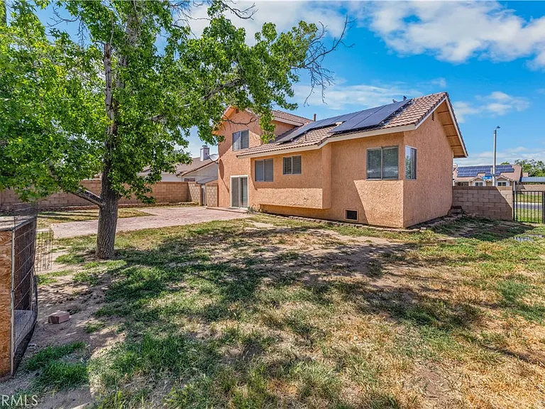 1232 Kings Rd — Photo 31
