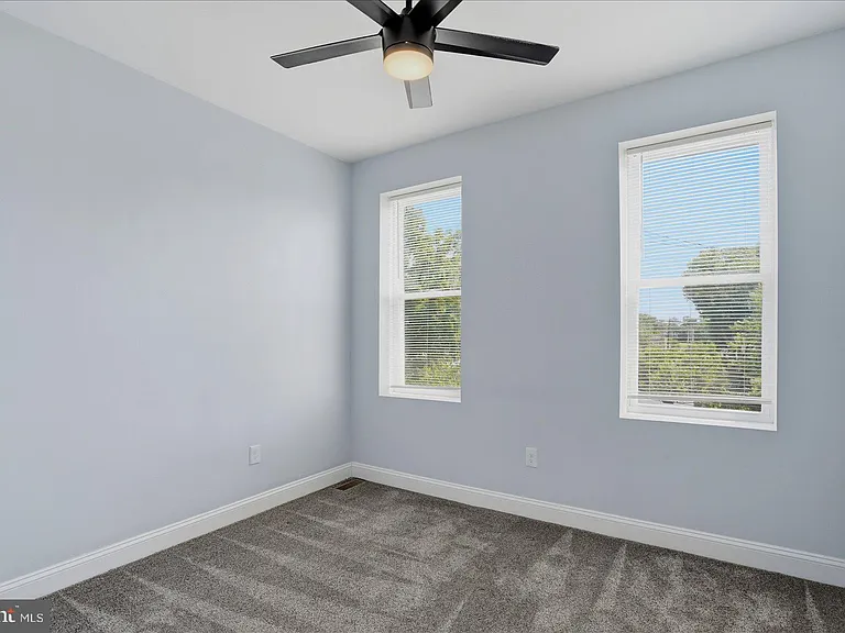2605 Denison St — Photo 28
