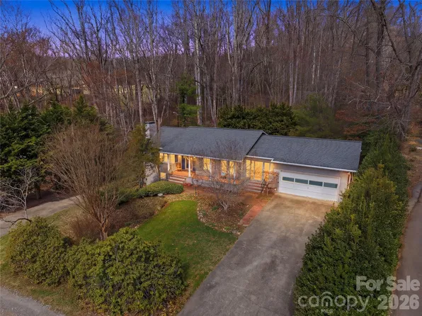 65 West End Cir, Waynesville, NC 28785