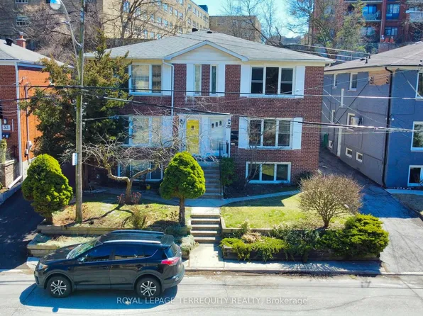 29 Love Cres, Toronto, ON M4E 1V6