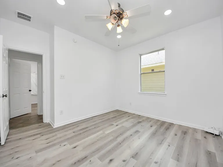 7330 Jacobs Well Dr — Photo 10