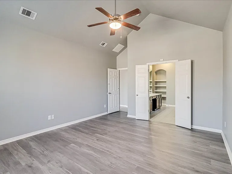 2217 Ibis — Photo 23