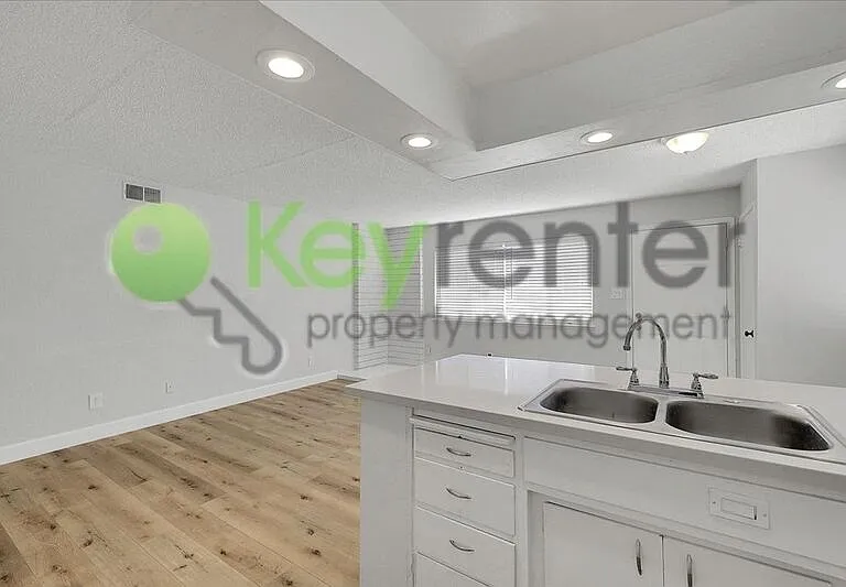 5731 Blachly Way #4 — Photo 1