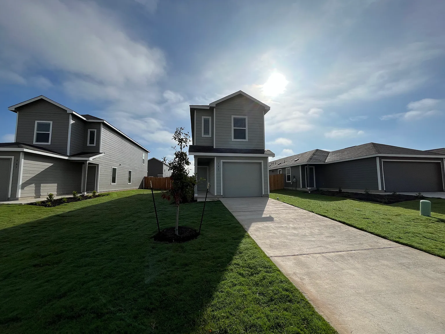 591 Commander Abbott Dr — Photo 4