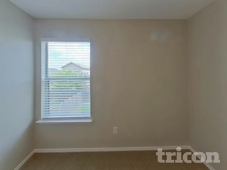 1461 Pine Ln — Photo 13