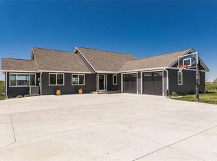 999 Swisher View Dr SW, Swisher, IA 52338