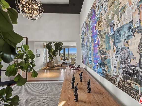 4th image of 4039 Cody Rd