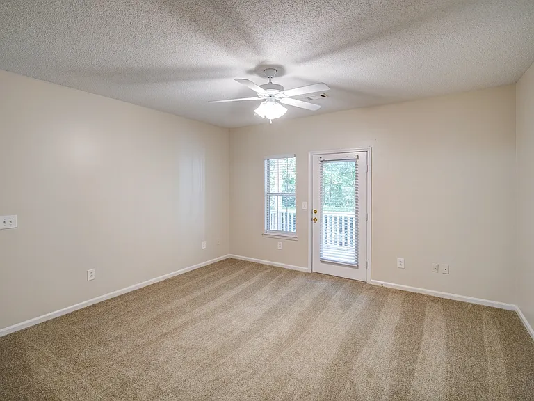 Bristol Park Apartment Homes — Photo 32
