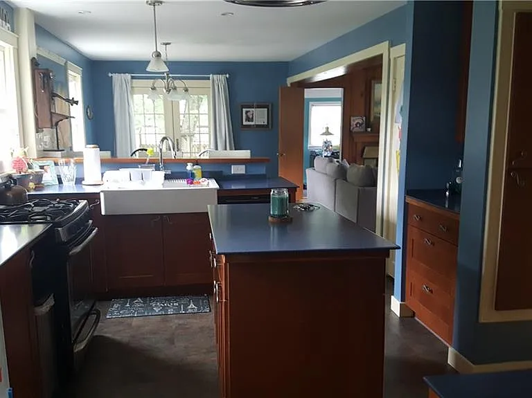 92 Fales Ave — Photo 2