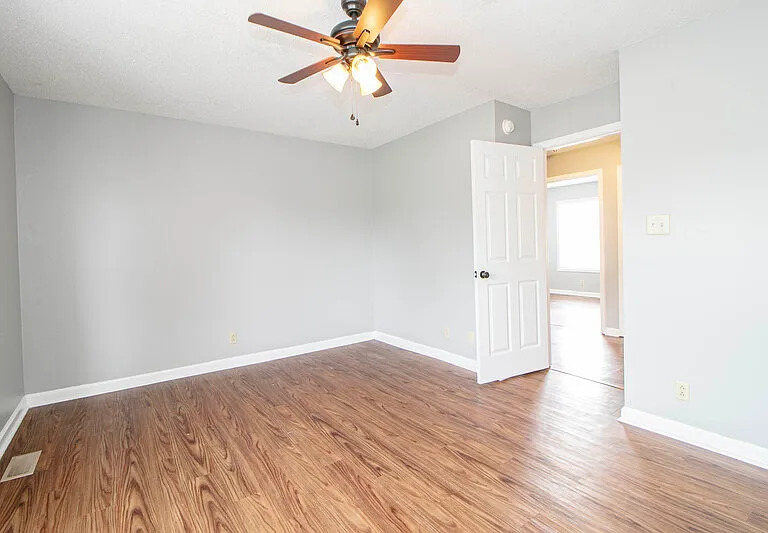 1212 Kendall Dr — Photo 24