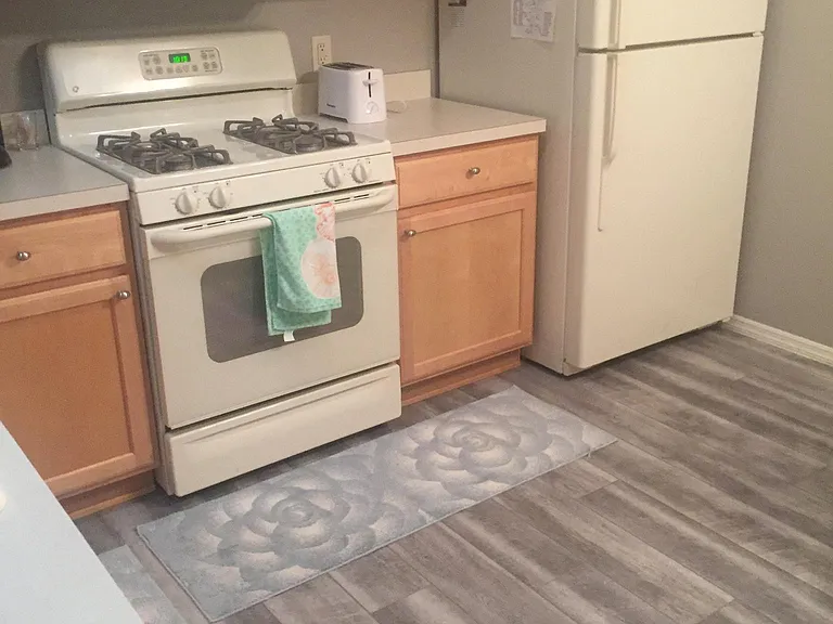 2420 Southern Oak St — Photo 10