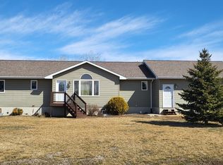 412 E 2nd St, White, SD 57276
