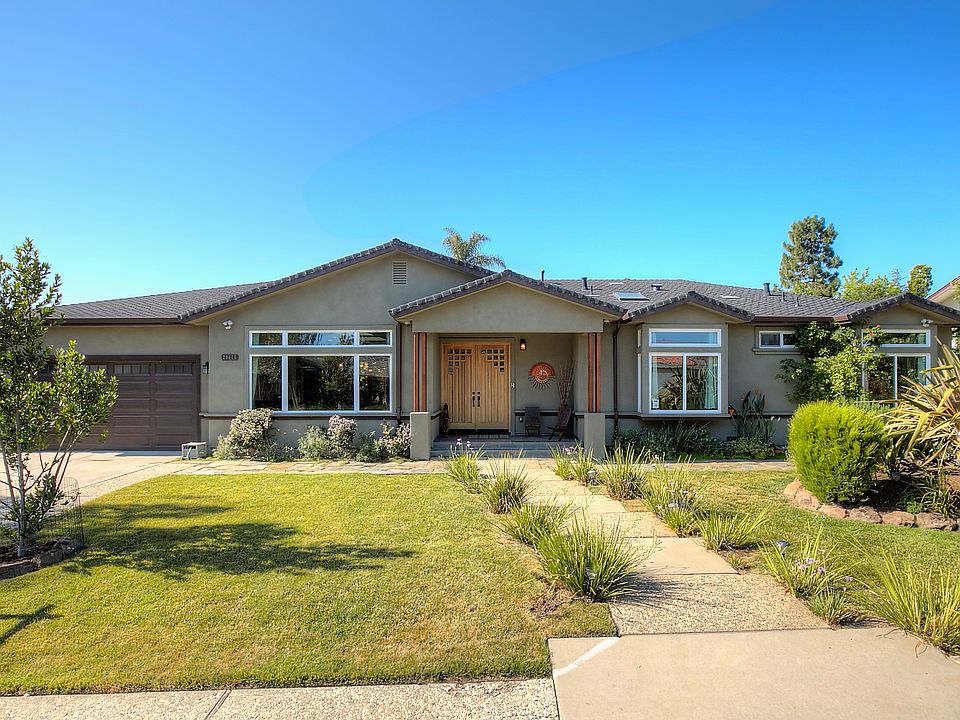 1st image of 20846 Hillmoor Dr