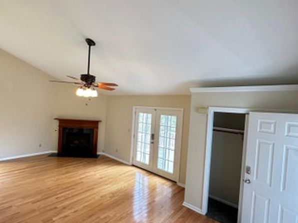 3 Salem Ct #3D