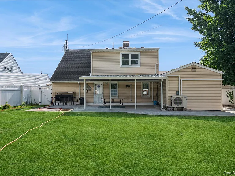 14 Tailor Ln — Photo 21
