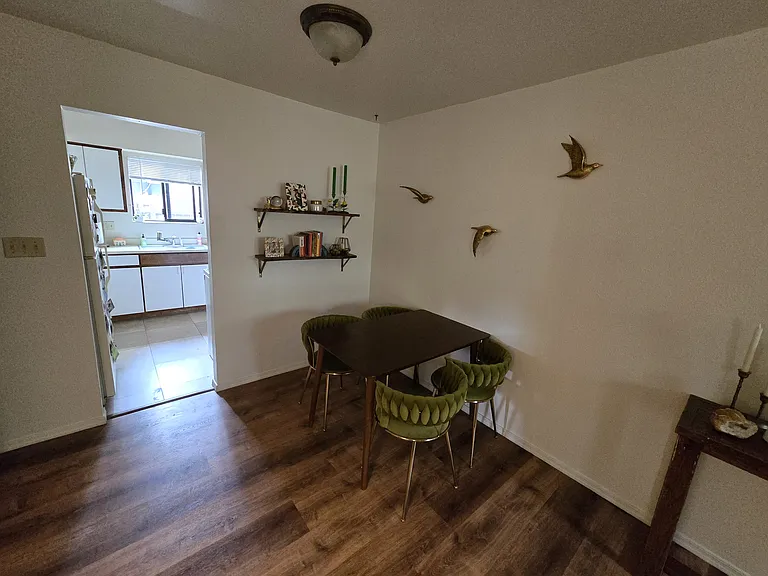 315 W Oak Ave #A — Photo 6