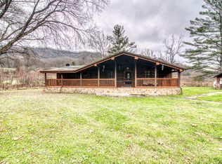3032 Freestone Valley Rd, Tannersville, VA 24377