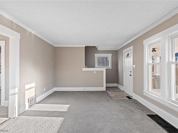 4th image of 1634 8th St