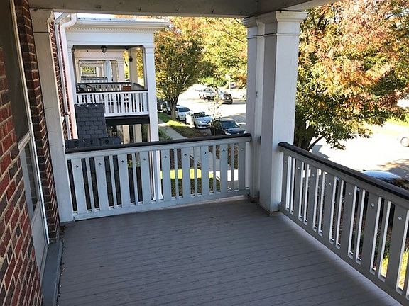3rd image of 3541 Grove Ave #2