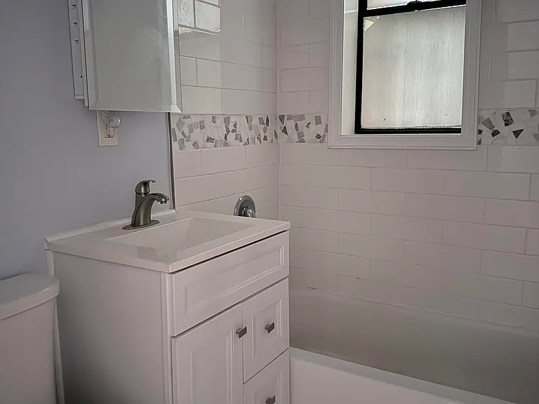 270 Harrison Ave #105 — Photo 3