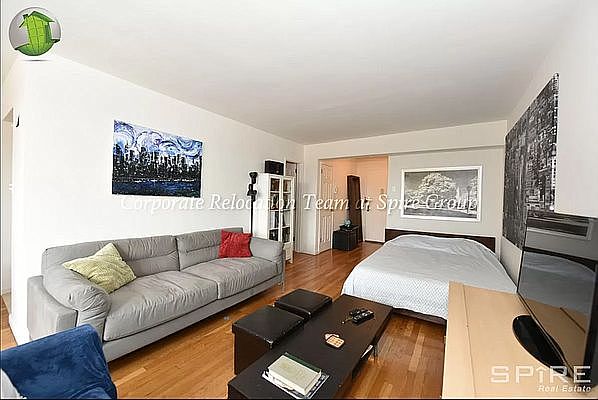 1st image of 3060 Crescent St APT 5E
