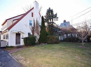 15 William St, Great Neck, NY 11023