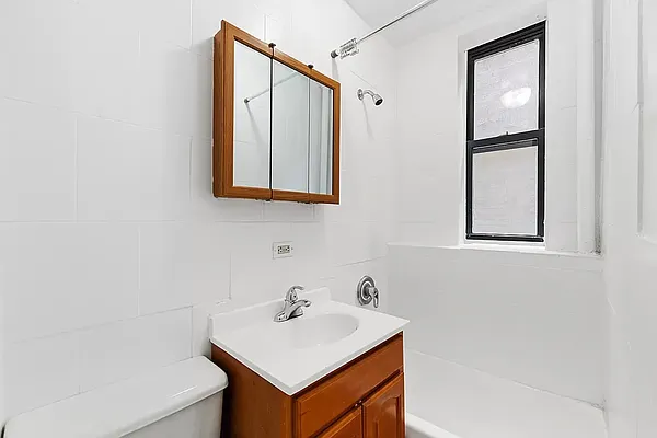 Rented by REAL New York | media 17