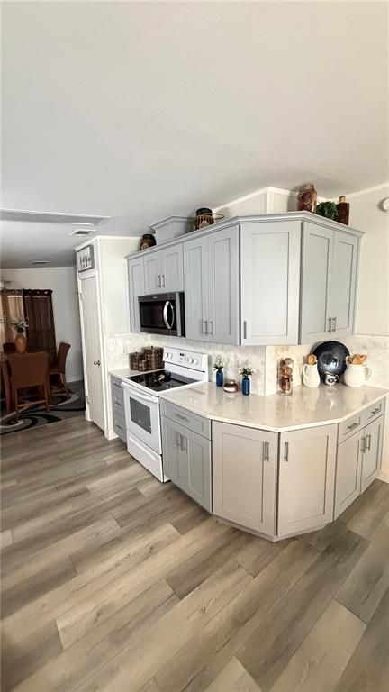 Apartment in Davenport, Windmill Village, Polk - View 3