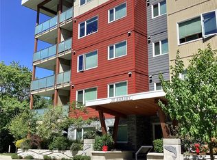 20 Barsby Ave #215, Nanaimo, BC V9R 0K4